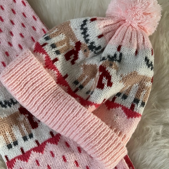 Toddler girl hat and scarf set - Picture 6 of 6